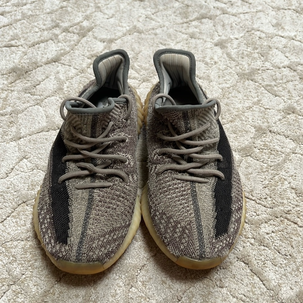 Yeezy size 8 Men’s very used